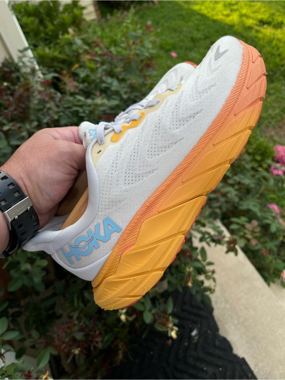 Hoka One Arahi 6
Comfort/Athletic Medical Field
Medical Field Shoes
Size 8 Women